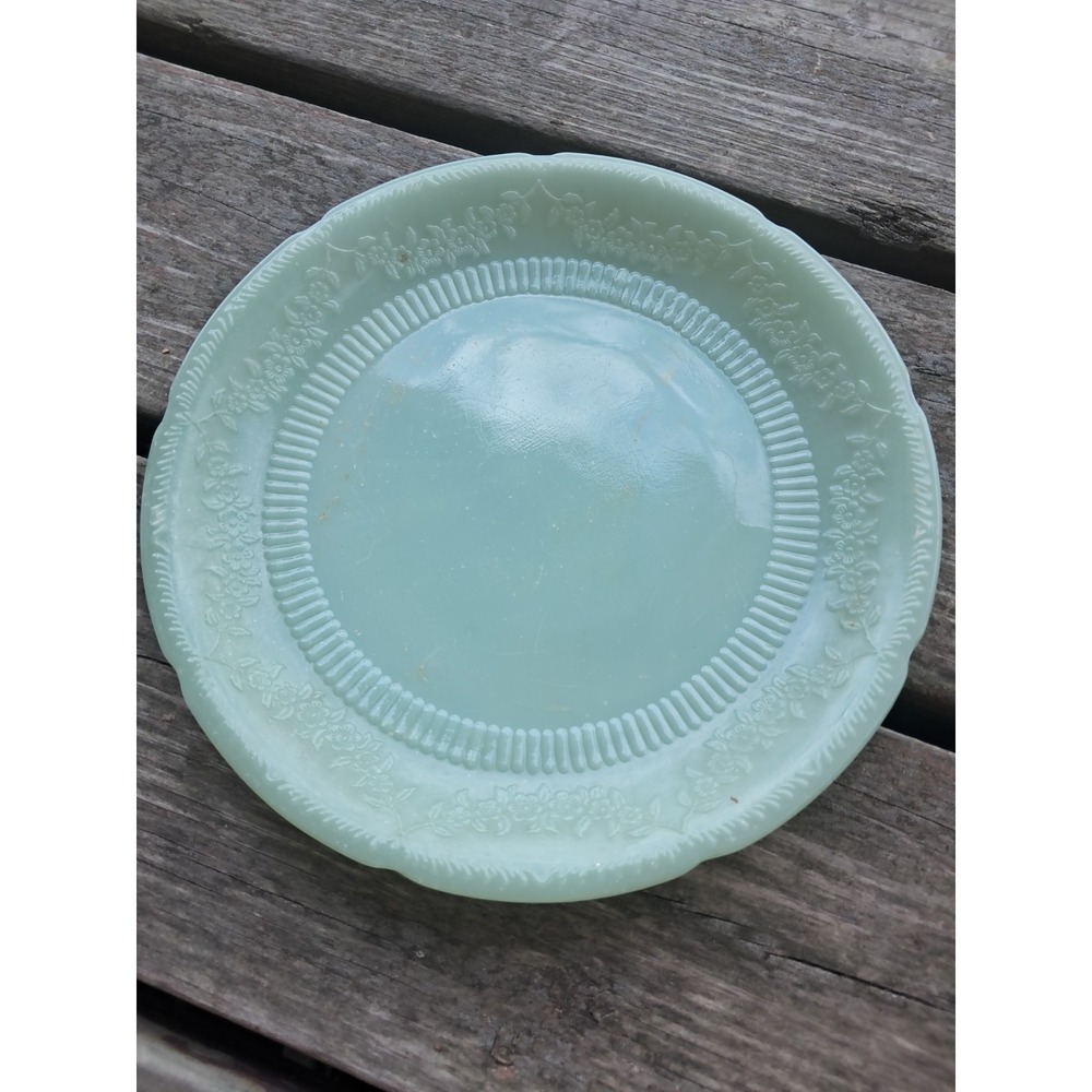 Fire King Anchor Hocking Jadeite Alice Pattern 9" Dinner Plate T3